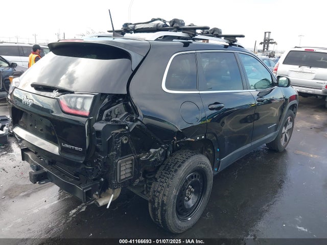1C4PJMDX6KD382881 Jeep Cherokee Limited 4x4