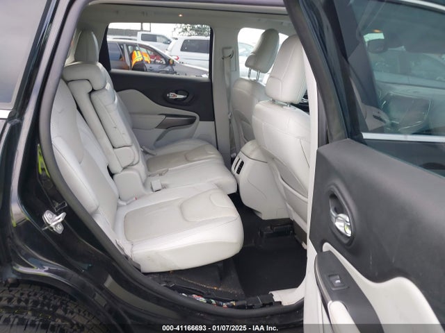 1C4PJMDX6KD382881 Jeep Cherokee Limited 4x4