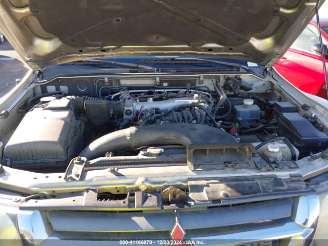 2001 MITSUBISHI MONTERO JA4MW51R61J022634 Photo 9