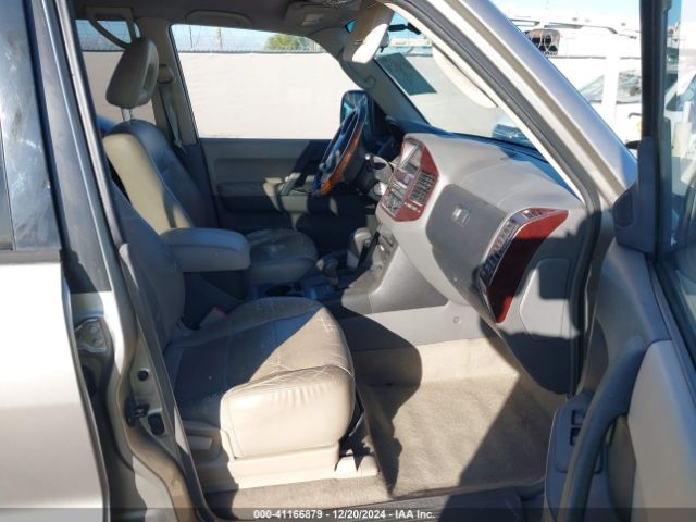 2001 MITSUBISHI MONTERO JA4MW51R61J022634 Photo 4