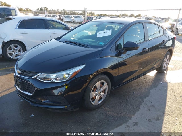 Chevrolet Cruze Ls Auto 2017 1G1BC5SM1H7250940 Image 2
