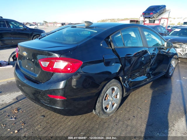 Chevrolet Cruze Ls Auto 2017 1G1BC5SM1H7250940 Image 4