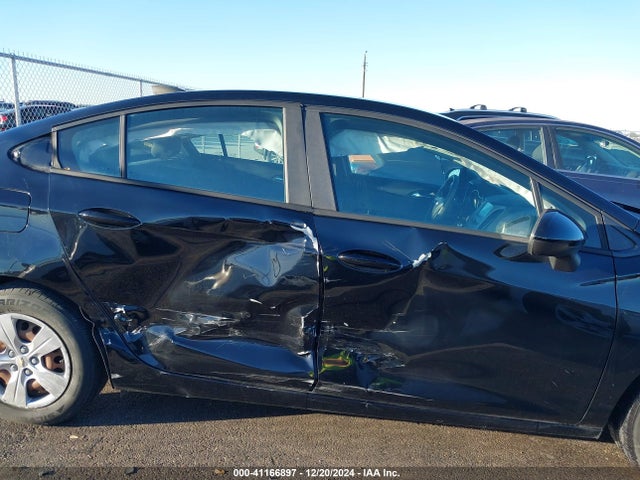 Chevrolet Cruze Ls Auto 2017 1G1BC5SM1H7250940 Image 6