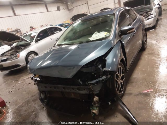 1FADP3H28JL291910 Ford FOCUS SEL