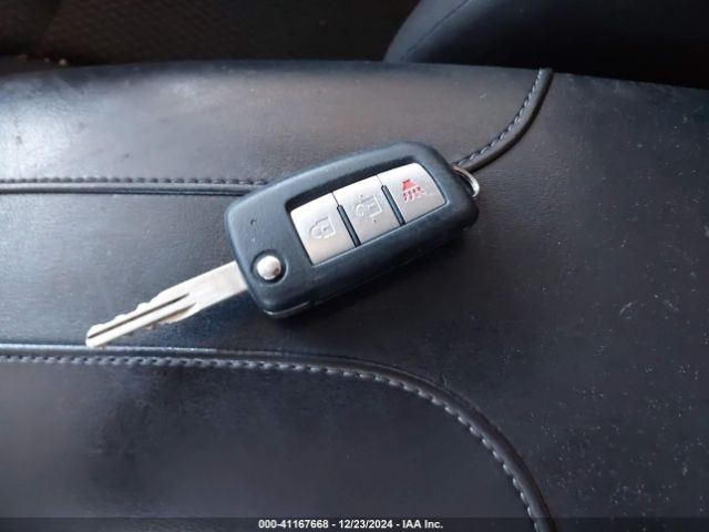 JN1BJ1CR6HW131127 Nissan Rogue Sport S