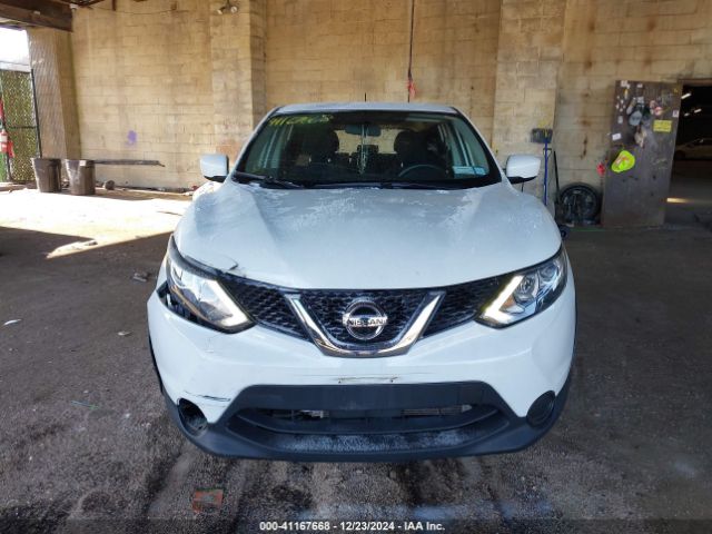 JN1BJ1CR6HW131127 Nissan Rogue Sport S