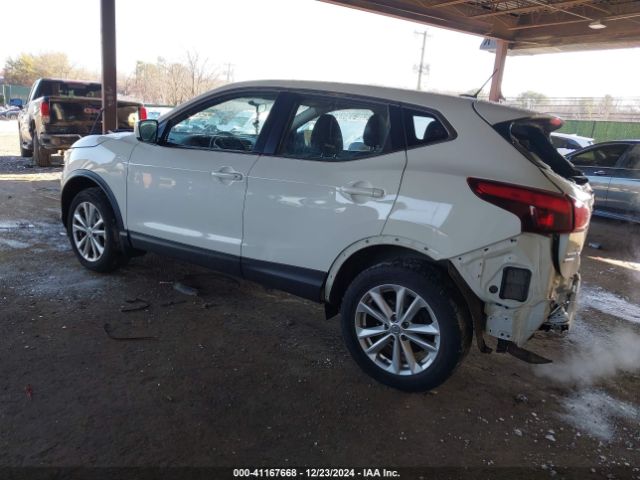JN1BJ1CR6HW131127 Nissan Rogue Sport S