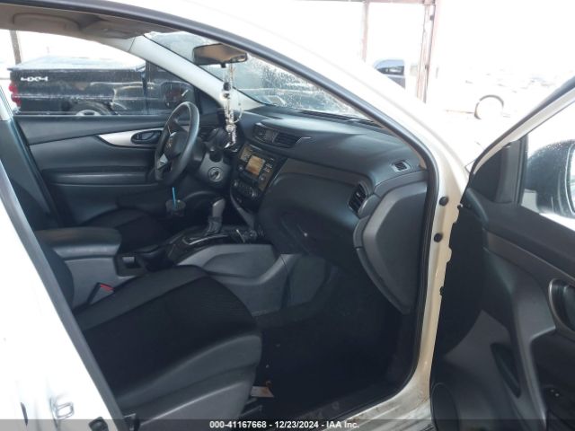 JN1BJ1CR6HW131127 Nissan Rogue Sport S