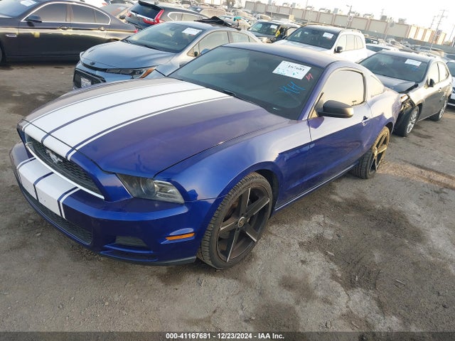 Ford Mustang V6 2014 1ZVBP8AMXE5259400 Image 2
