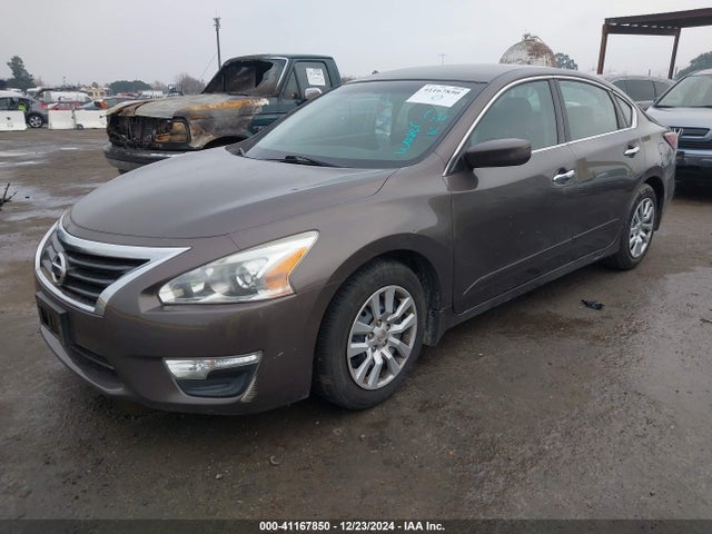 Nissan Altima 2.5 S 2014 1N4AL3AP8EN348945 Image 2