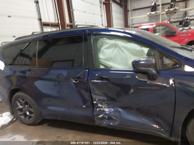 Chrysler Pacifica Touring L 2018 2C4RC1BG3JR227303 Image 13