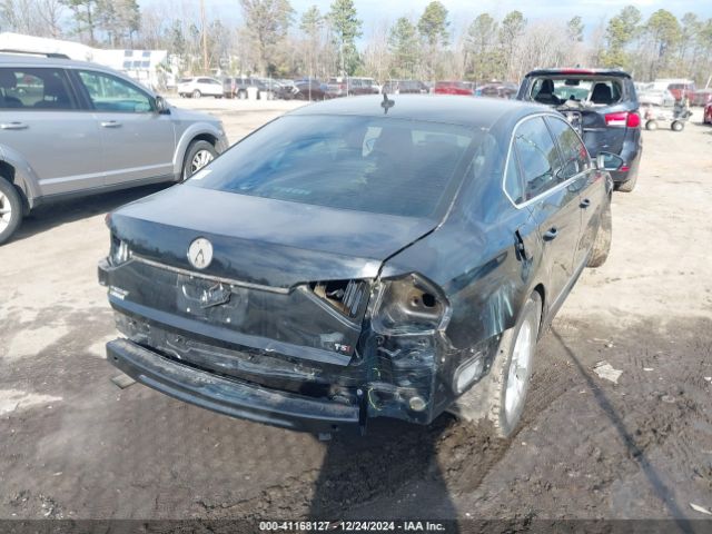 1VWAT7A31GC039120 Volkswagen Passat 1.8t S