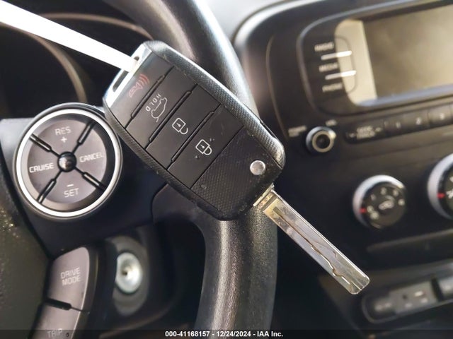 KIA Soul 2017 KNDJN2A27H7884457 Image 11