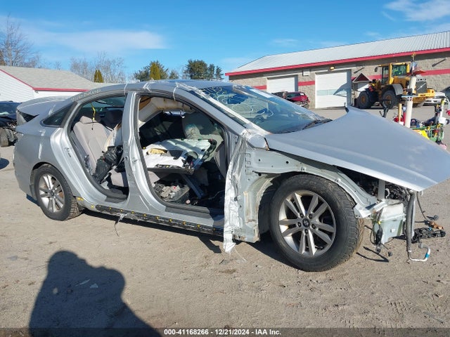 Hyundai SONATA SE 2015 5NPE24AF0FH156870 Image 13
