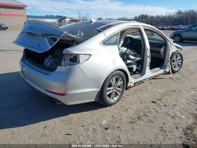 Hyundai SONATA SE 2015 5NPE24AF0FH156870 Image 4