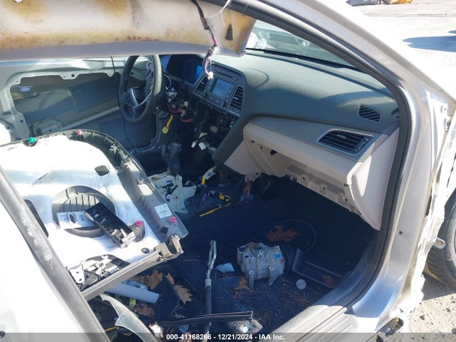 Hyundai SONATA SE 2015 5NPE24AF0FH156870 Image 5