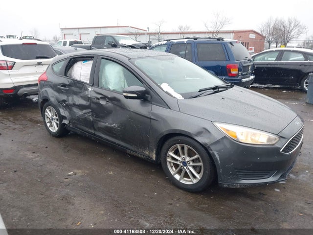 Ford FOCUS SE 2016 1FADP3K2XGL217633 Image 1