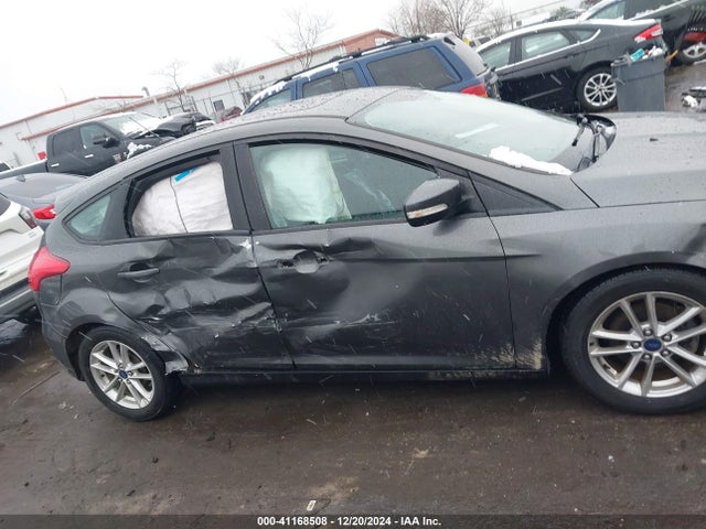 Ford FOCUS SE 2016 1FADP3K2XGL217633 Image 13