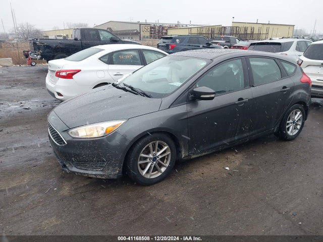 Ford FOCUS SE 2016 1FADP3K2XGL217633 Image 2