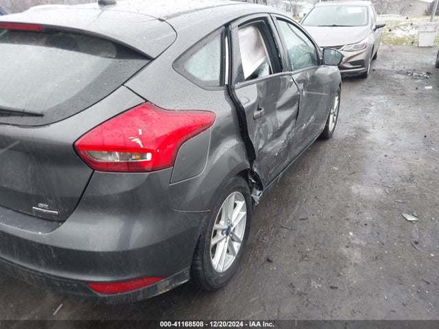 Ford FOCUS SE 2016 1FADP3K2XGL217633 Image 6