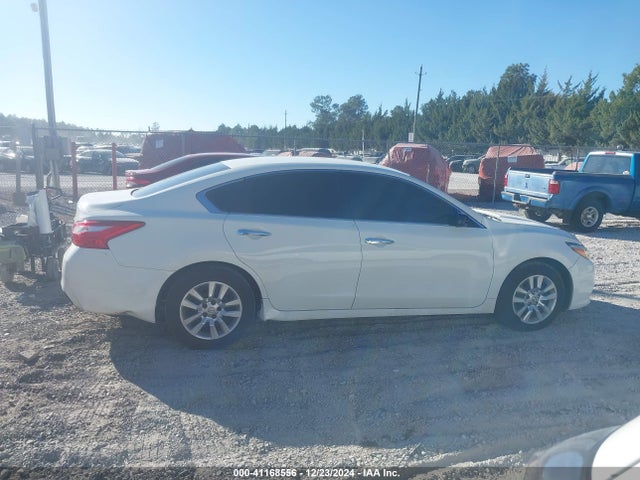 Nissan Altima 2.5 S 2017 1N4AL3AP7HN340548 Image 13