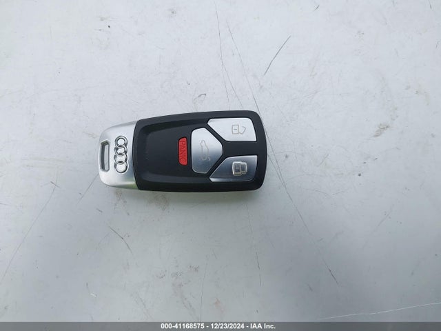 Audi A4 2.0t Premium 2017 WAUANAF41HN032974 Image 11