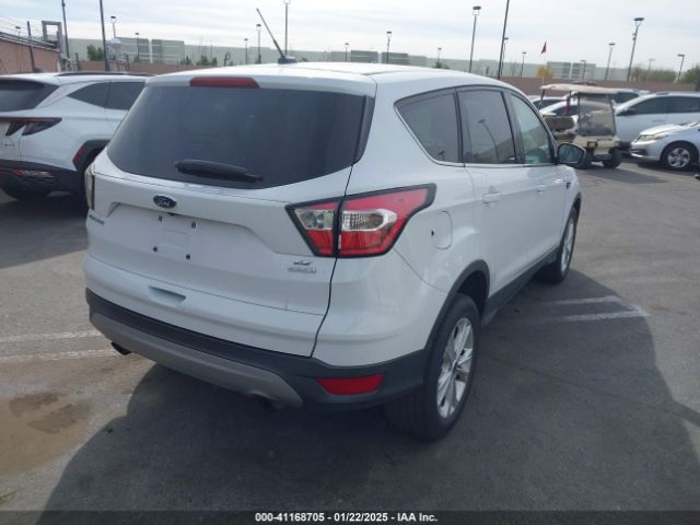 1FMCU0GD3HUD42424 Ford ESCAPE SE