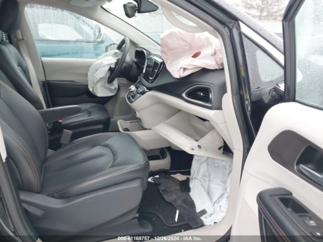 2C4RC1DG1HR730013 Chrysler Pacifica Touring