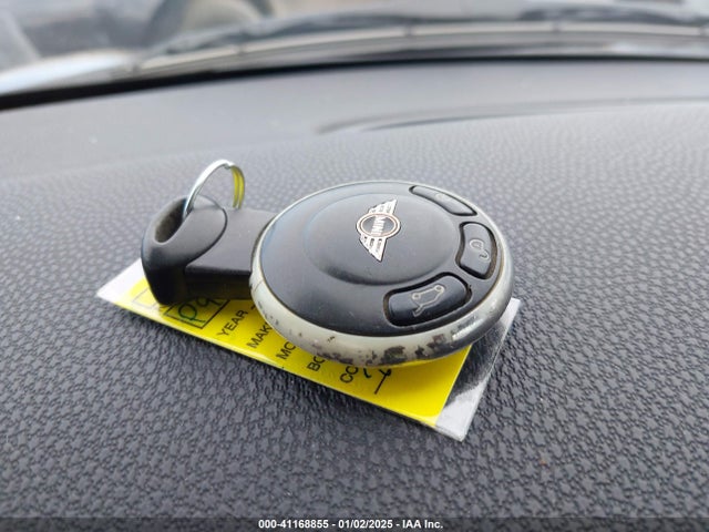 2009 MINI COOPER S CLUBMAN WMWMM33599TP90423 Photo 10