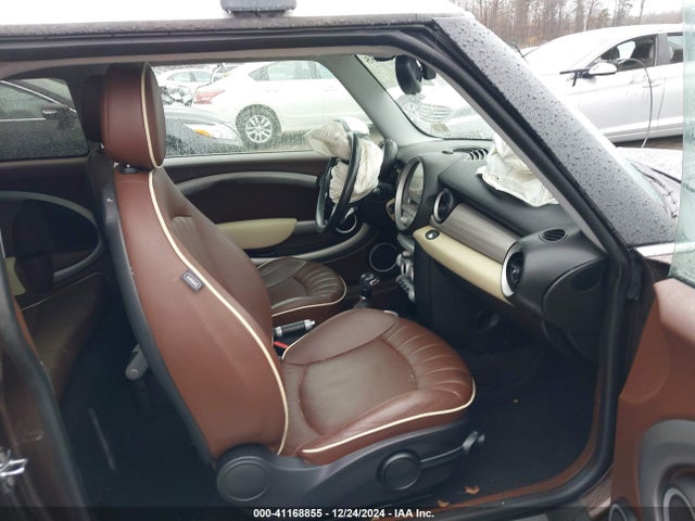 2009 MINI COOPER S CLUBMAN WMWMM33599TP90423 Photo 4