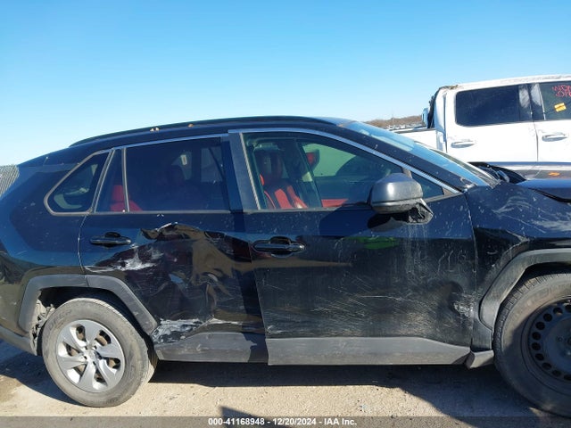 Toyota RAV4 LE 2019 JTMH1RFV2KJ009531 Image 13