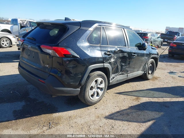 Toyota RAV4 LE 2019 JTMH1RFV2KJ009531 Image 4