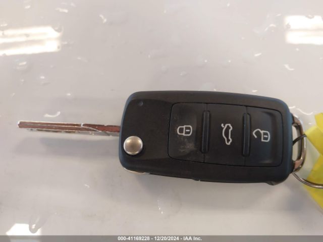 3VWDB7AJ0HM305662 Volkswagen Jetta 1.4t Se