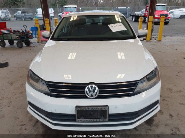 3VWDB7AJ0HM305662 Volkswagen Jetta 1.4t Se