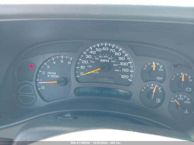 2004 CHEVROLET SUBURBAN 3GNFK16T74G183482 Photo 6