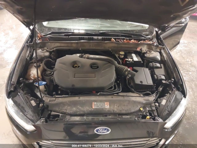 3FA6P0H93FR171381 Ford FUSION SE
