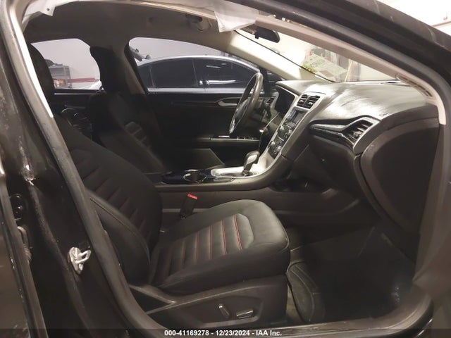 3FA6P0H93FR171381 Ford FUSION SE