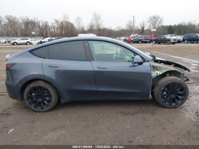 7SAYGDEE3NF455642 Tesla Model Y Long Range Dual Motor All-wheel Drive