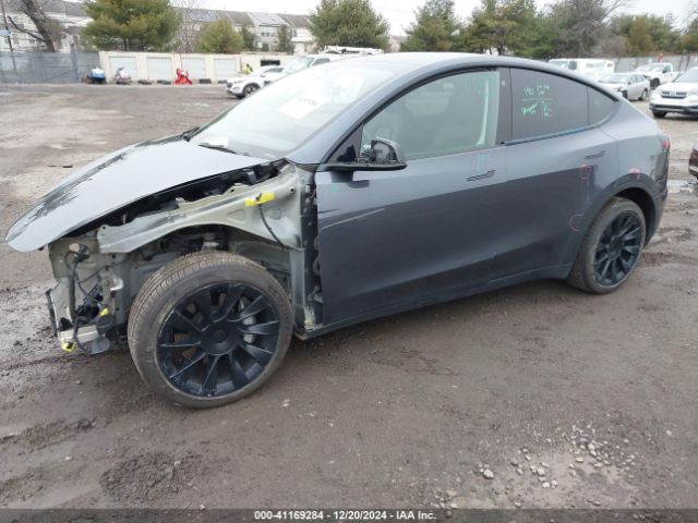 7SAYGDEE3NF455642 Tesla Model Y Long Range Dual Motor All-wheel Drive