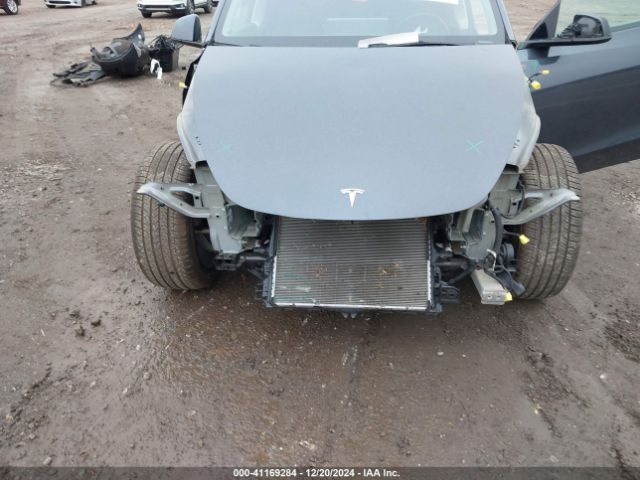 7SAYGDEE3NF455642 Tesla Model Y Long Range Dual Motor All-wheel Drive