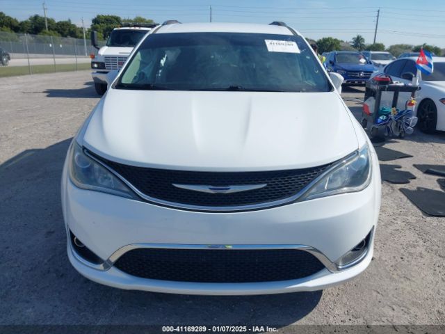 2C4RC1BGXJR204505 Chrysler Pacifica Touring L