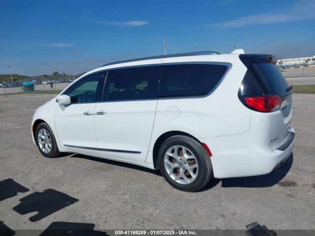 2C4RC1BGXJR204505 Chrysler Pacifica Touring L