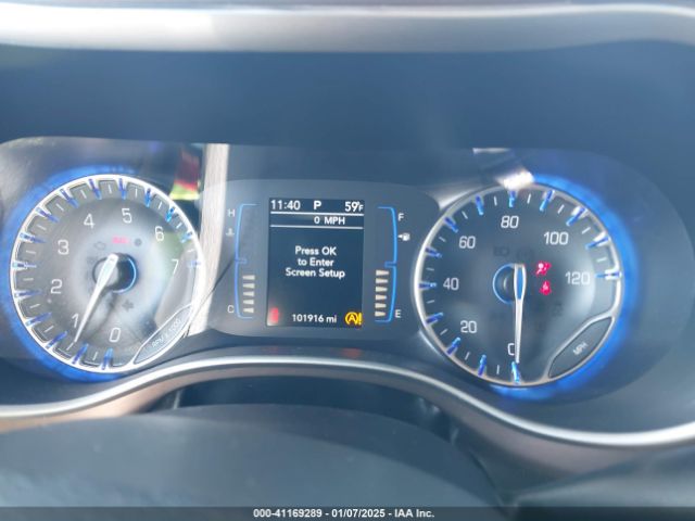 2C4RC1BGXJR204505 Chrysler Pacifica Touring L