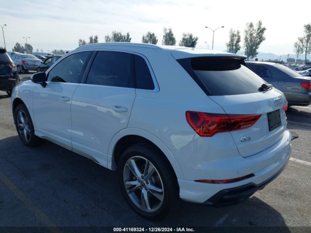 2019 AUDI Q3 WA1EECF35K1071194 Photo 2