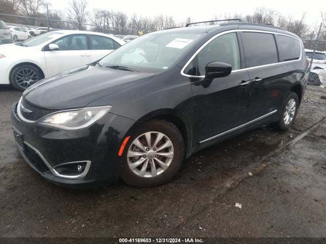 Chrysler Pacifica Touring-l 2017 2C4RC1BG0HR821731 Image 2
