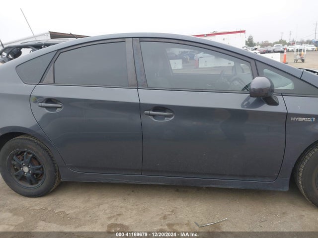 JTDKN3DUXE0372056 Toyota Prius