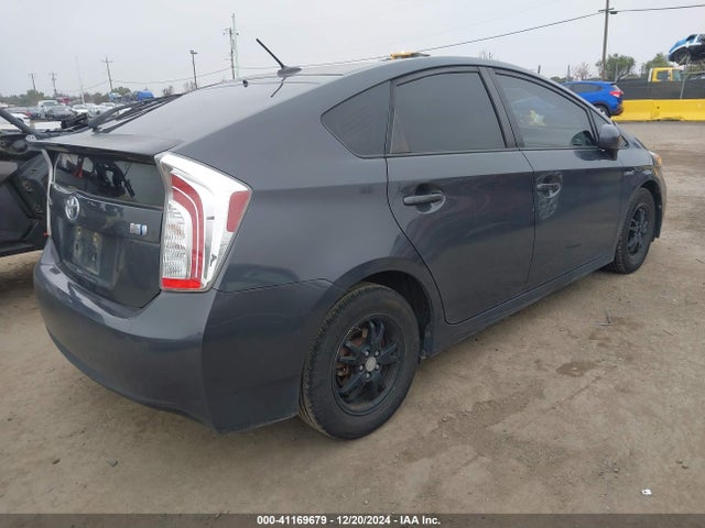 JTDKN3DUXE0372056 Toyota Prius
