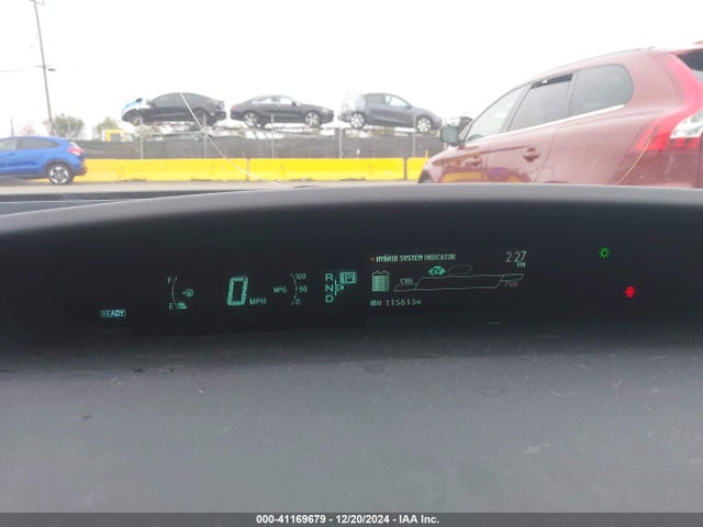 JTDKN3DUXE0372056 Toyota Prius