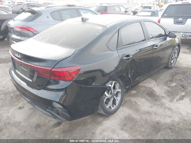 3KPF24AD6NE503916 KIA Forte Lxs