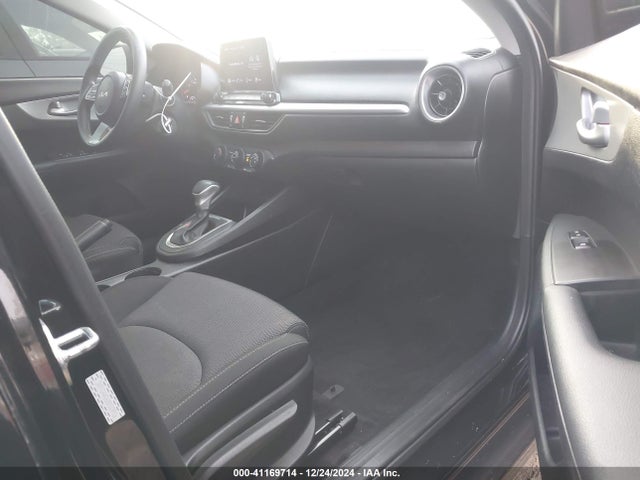 3KPF24AD6NE503916 KIA Forte Lxs